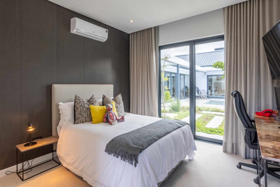 To Let 5 Bedroom Property for Rent in Val De Vie Estate Western Cape